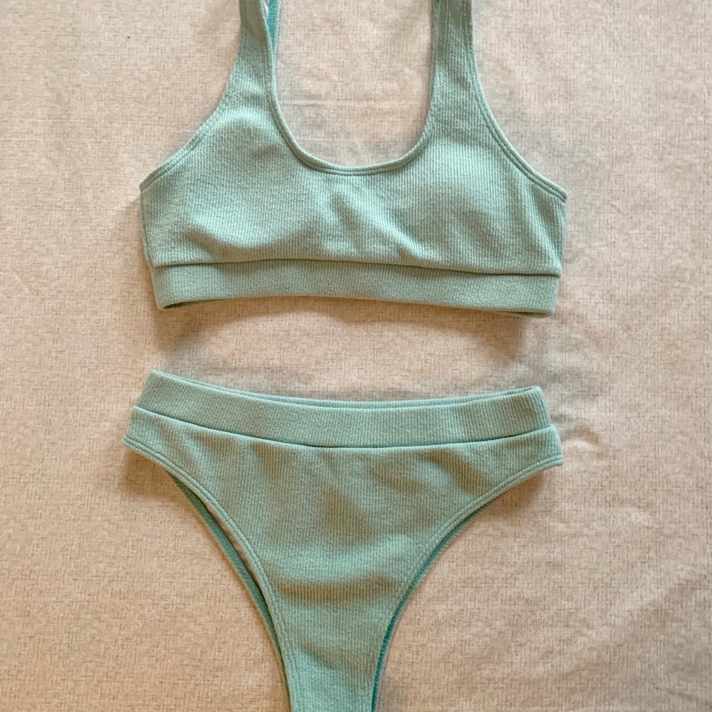 Bathing suit